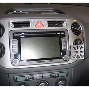 GSM konzole pro VW Golf Plus a Tiguan 2008-